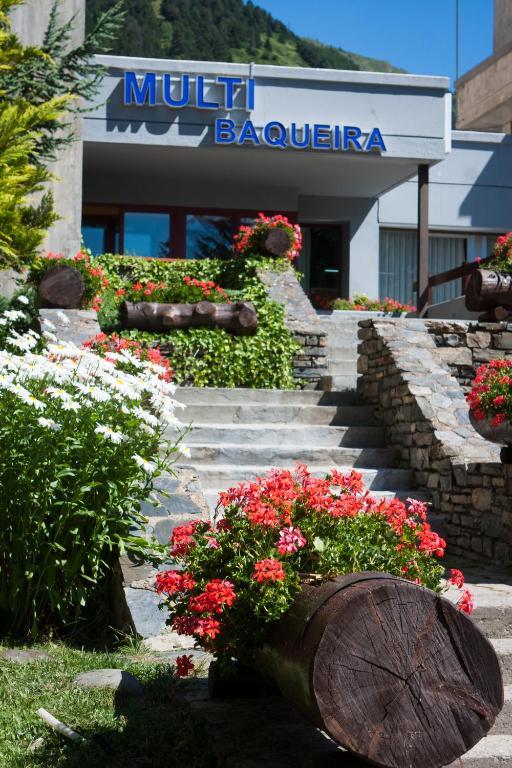 Apartamentos Multibaqueira Бакейра-Берет Екстер'єр фото